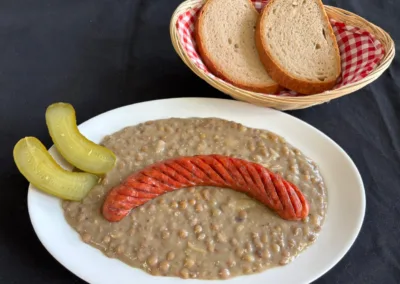 čočková s klobásou